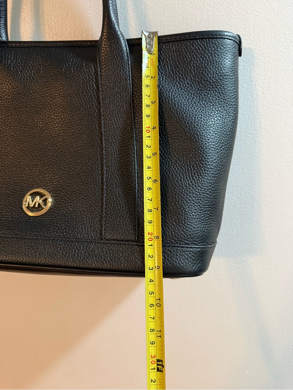 Michael Kors Luisa Medium Black Leather Shoulder Bag with Gold Logo - Picture 9 of 14